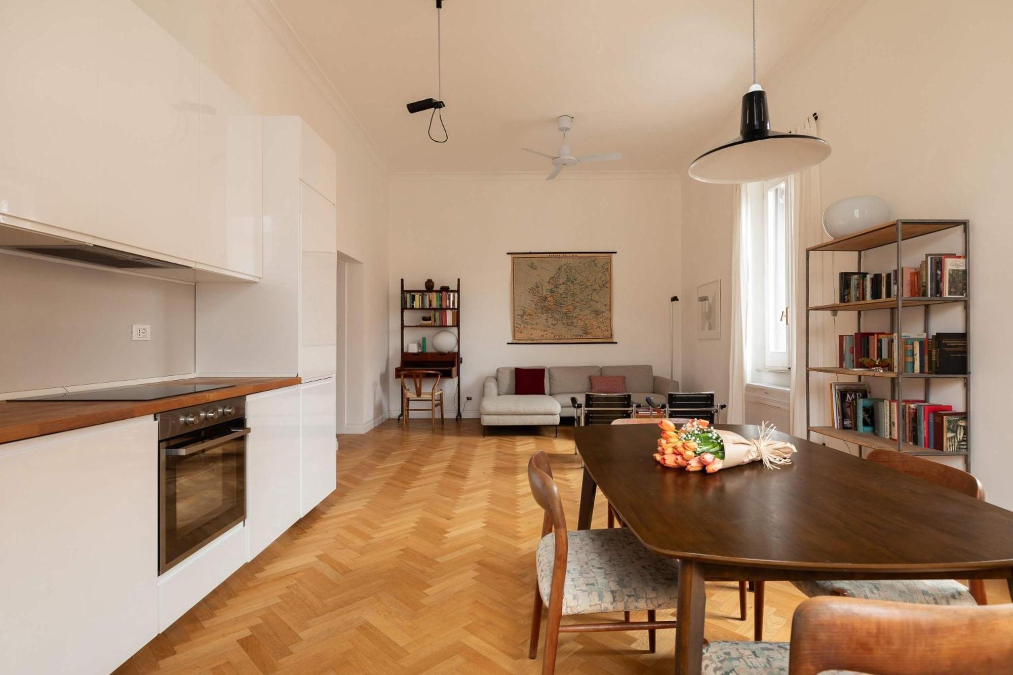 Colosseum Bright By Romeloft Apartment